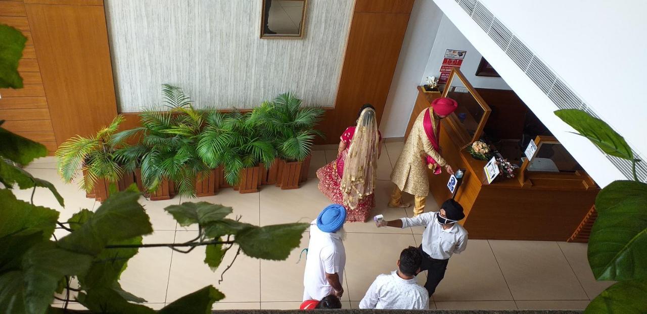 Grand Hotel Nawanshahr Nawāshahr المظهر الخارجي الصورة