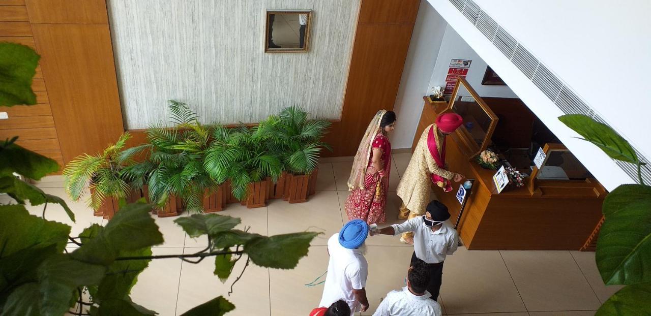 Grand Hotel Nawanshahr Nawāshahr المظهر الخارجي الصورة