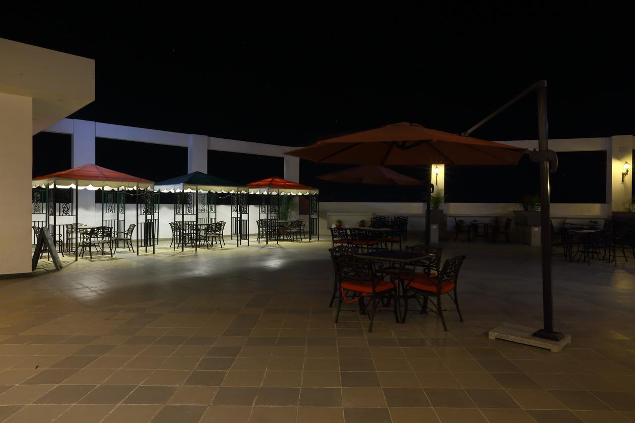 Grand Hotel Nawanshahr Nawāshahr المظهر الخارجي الصورة