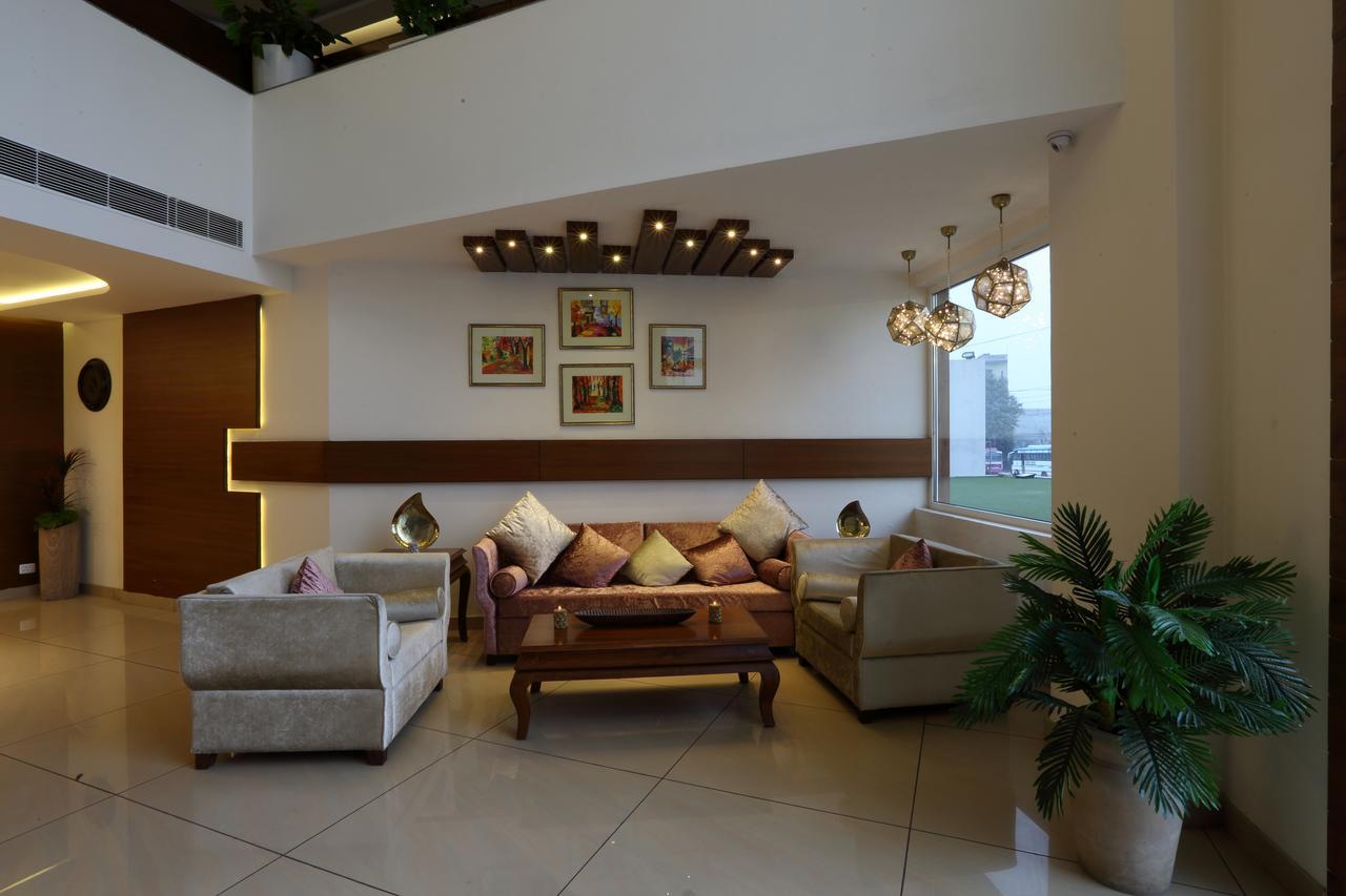 Grand Hotel Nawanshahr Nawāshahr المظهر الخارجي الصورة