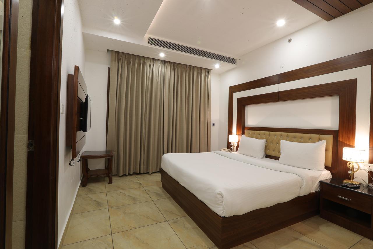 Grand Hotel Nawanshahr Nawāshahr المظهر الخارجي الصورة