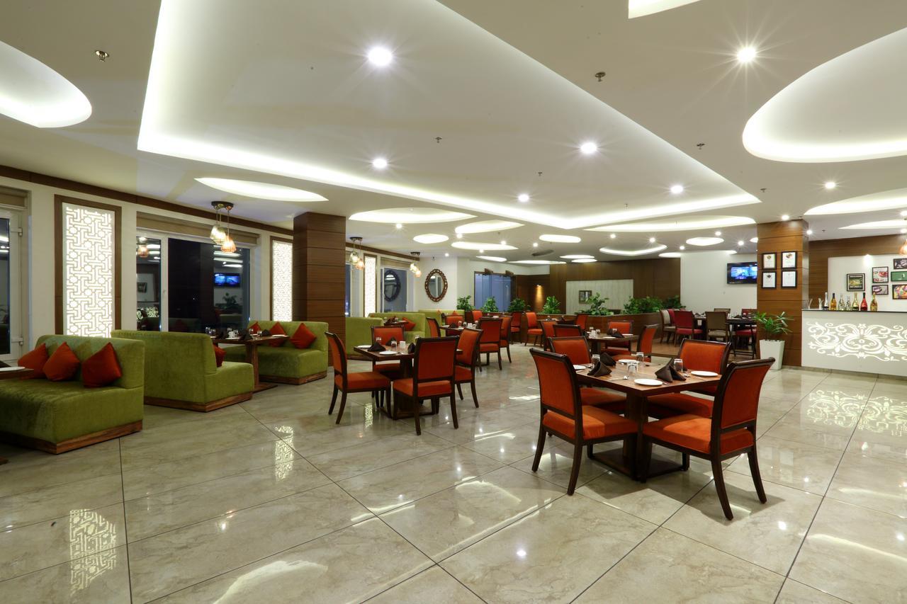 Grand Hotel Nawanshahr Nawāshahr المظهر الخارجي الصورة