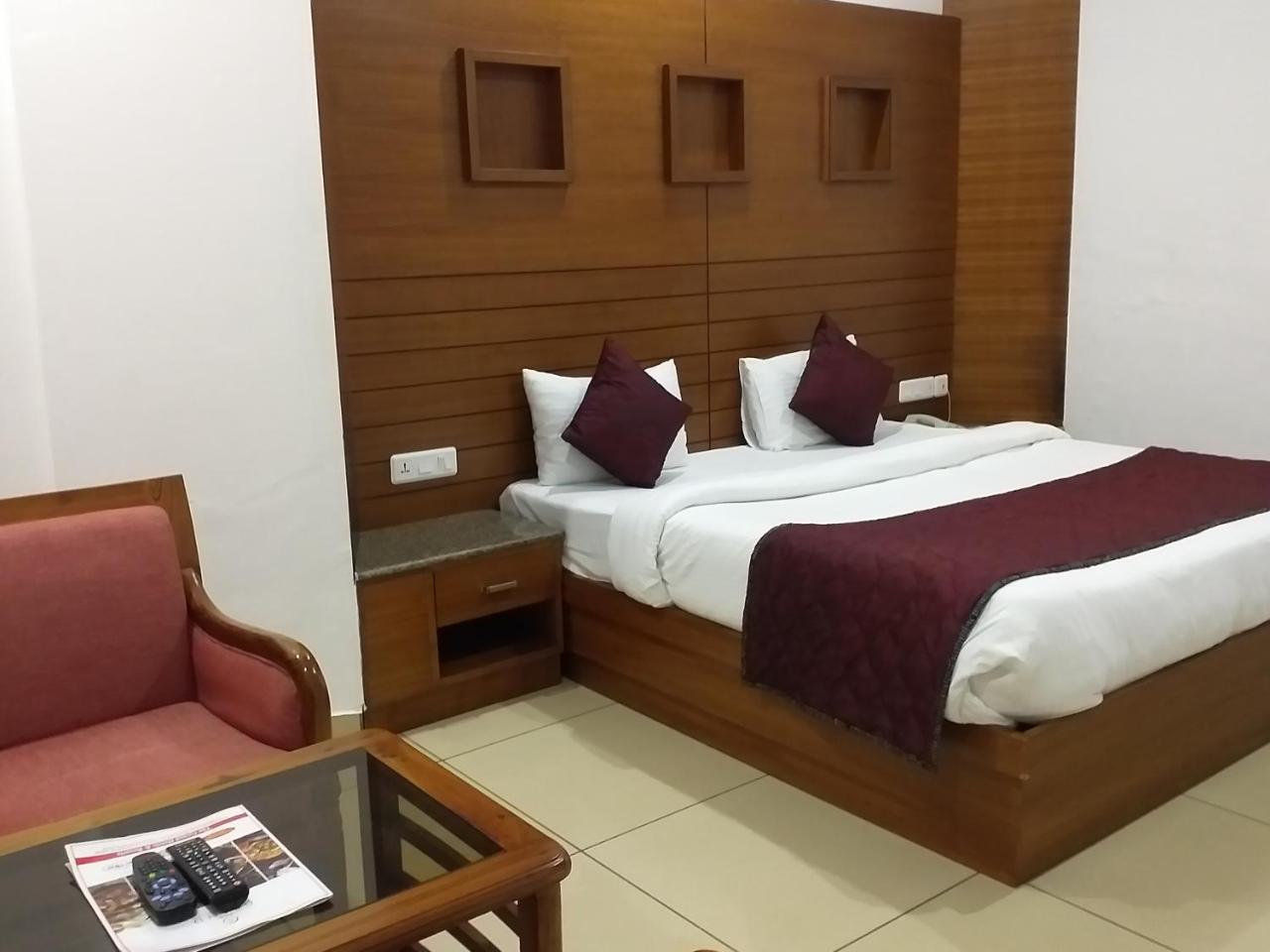 Grand Hotel Nawanshahr Nawāshahr المظهر الخارجي الصورة