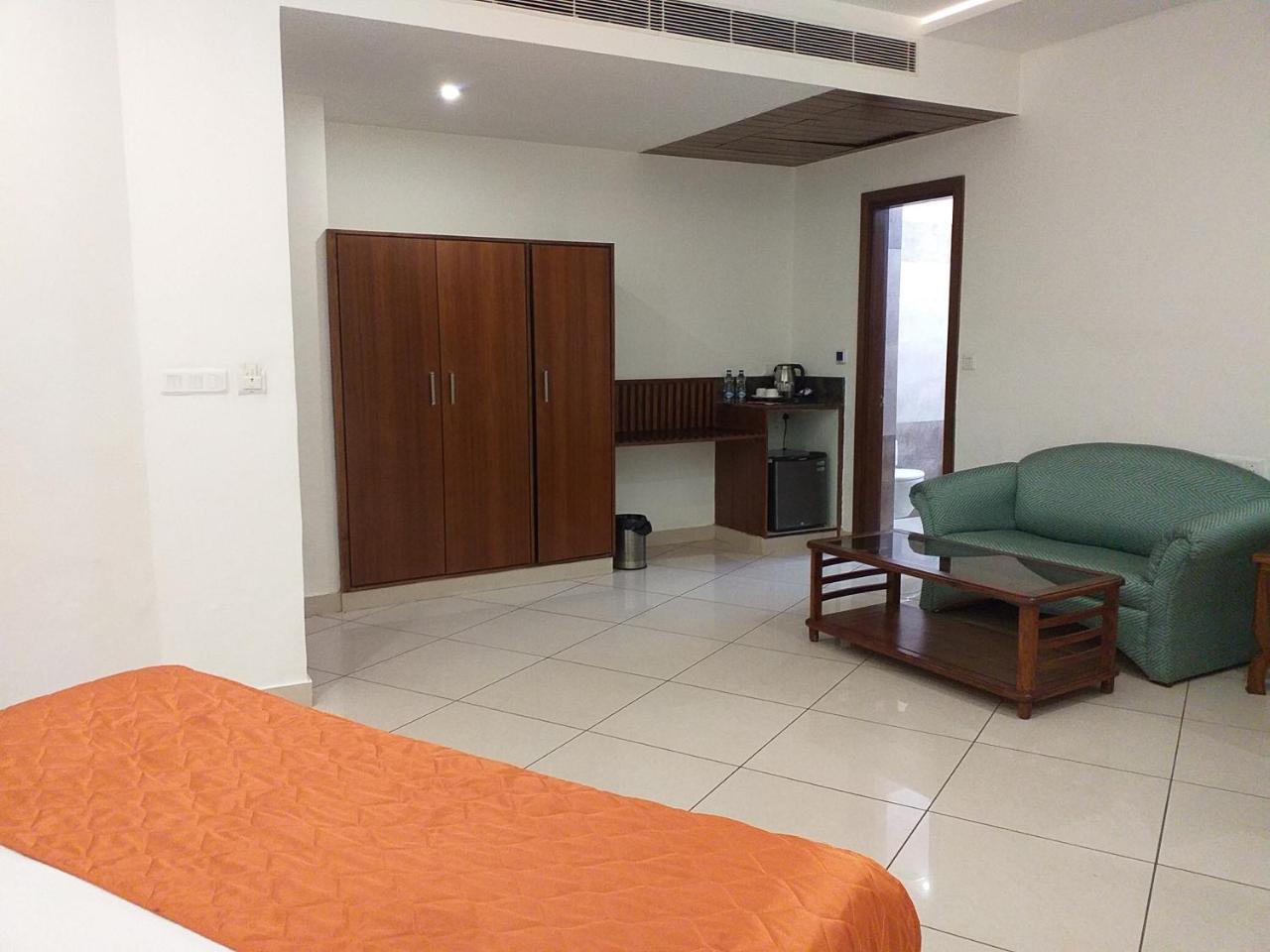 Grand Hotel Nawanshahr Nawāshahr المظهر الخارجي الصورة